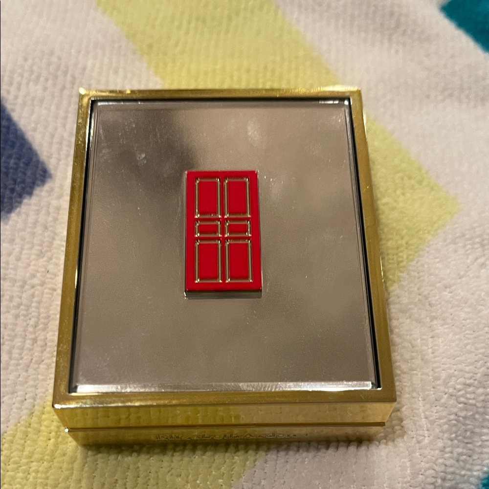 Elizabeth Arden Flawless Finish Cream Foundation in Honey Beige